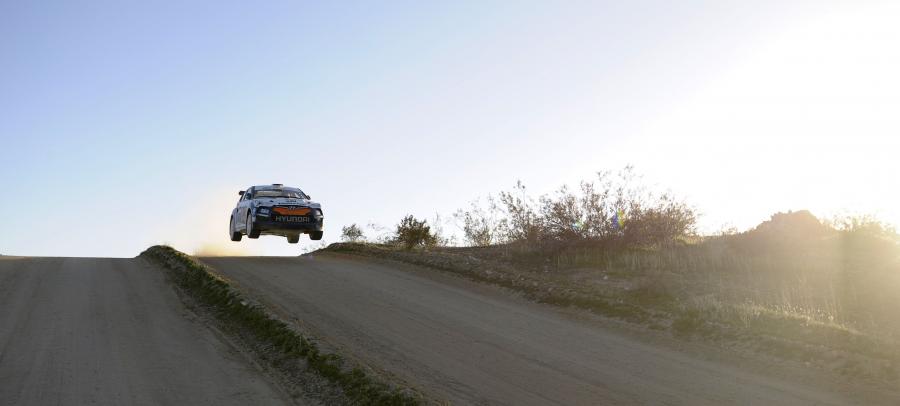  Hyundai Veloster Rally Car 2011 года  (фото 18 из 33)